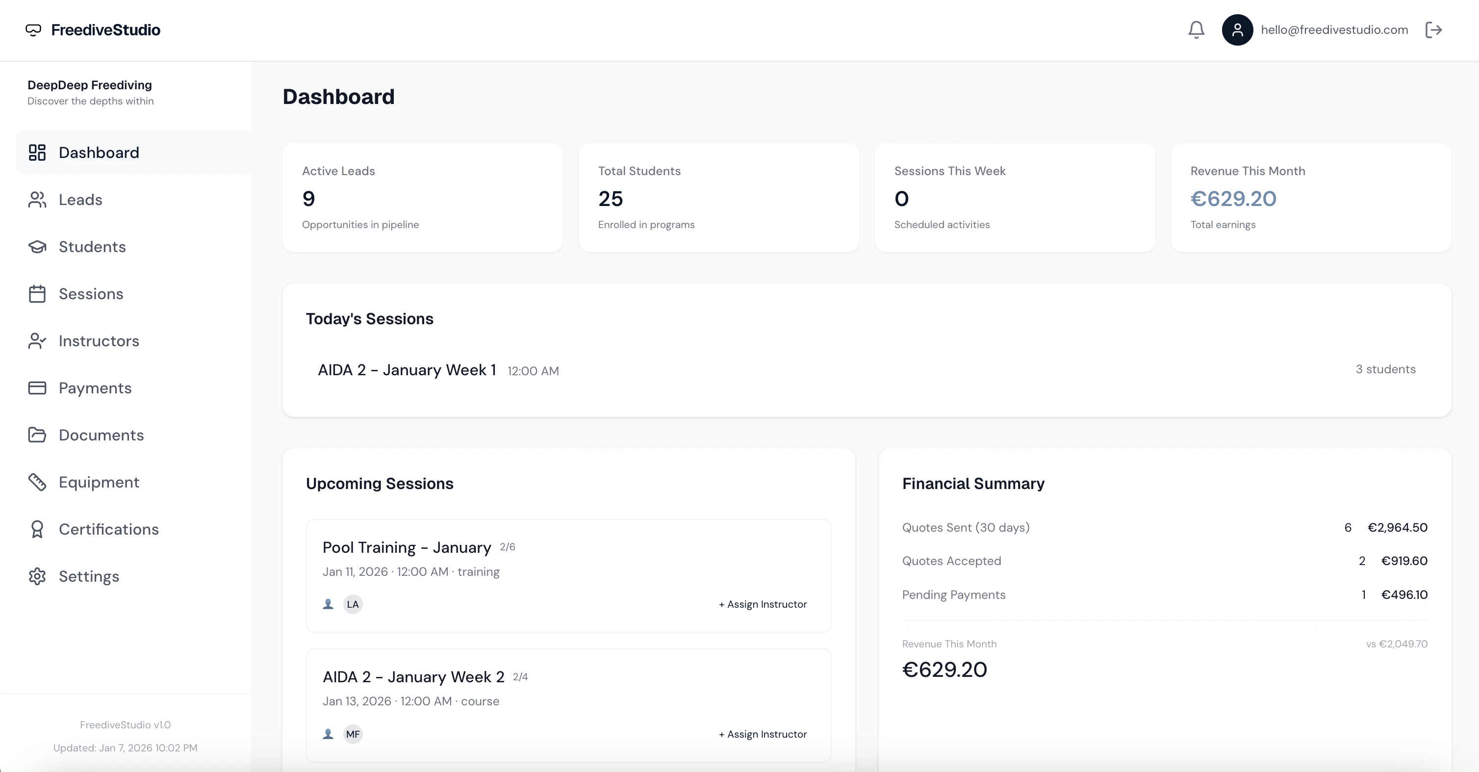 FreediveStudio Dashboard showing session management, student tracking, and revenue overview for freediving instructors
